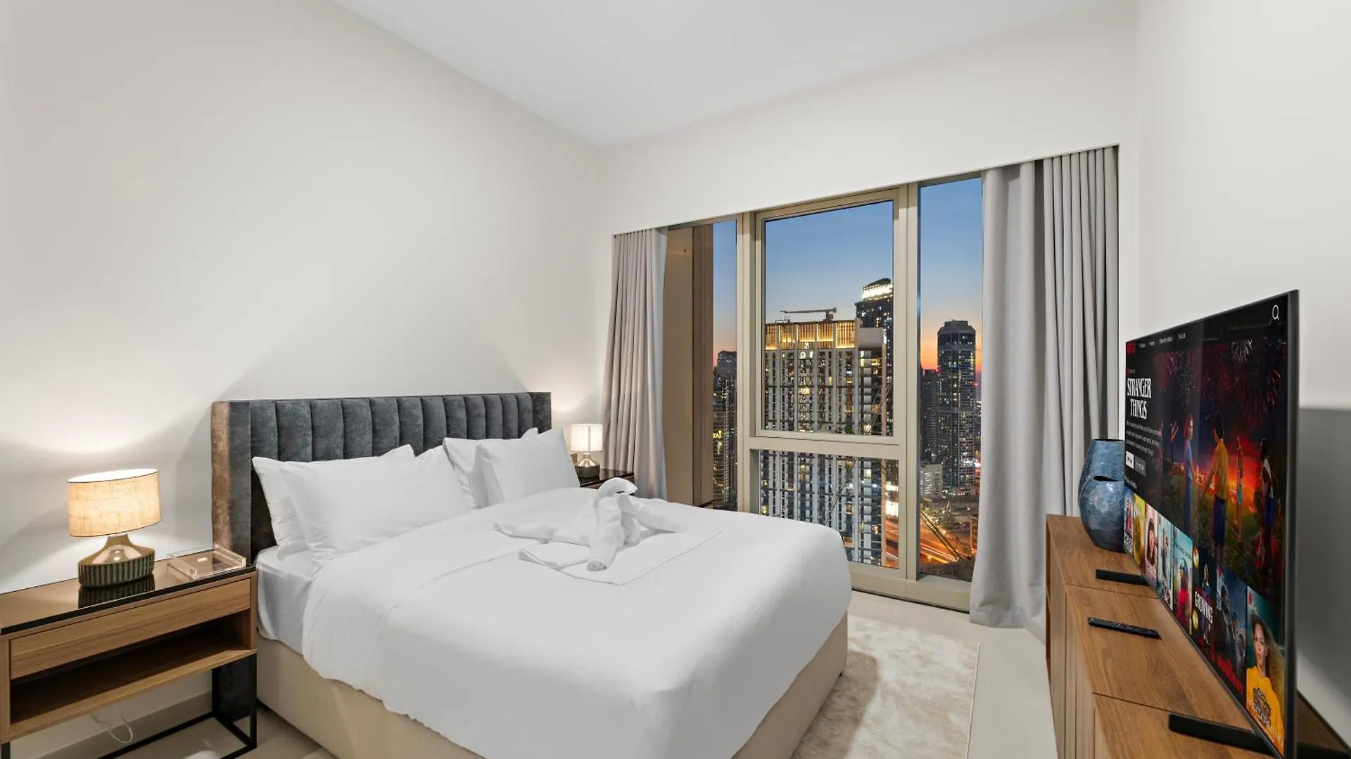 Ferienwohnung Elegant 1Br In Grande Downtown With Pool Dubai Apartment
